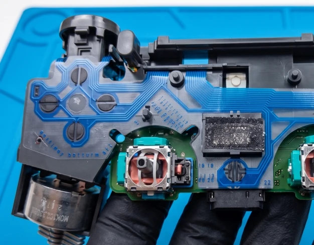 Ремонт кнопок, курков и шлейфов DualShock 4
