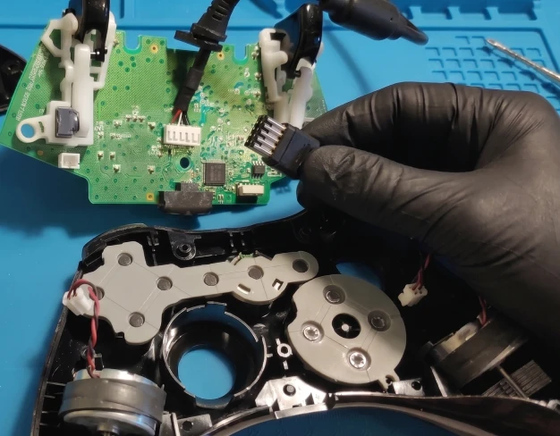 Замена мембран и ремонт кнопок джойстика