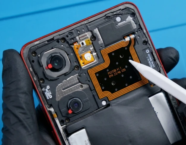 Замена аккумулятора смартфона iQOO